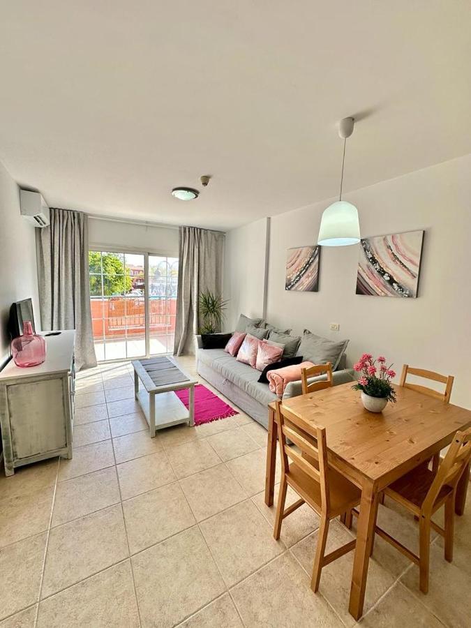 Sunny Apartment & Heated Pool Los Cristianos  Extérieur photo