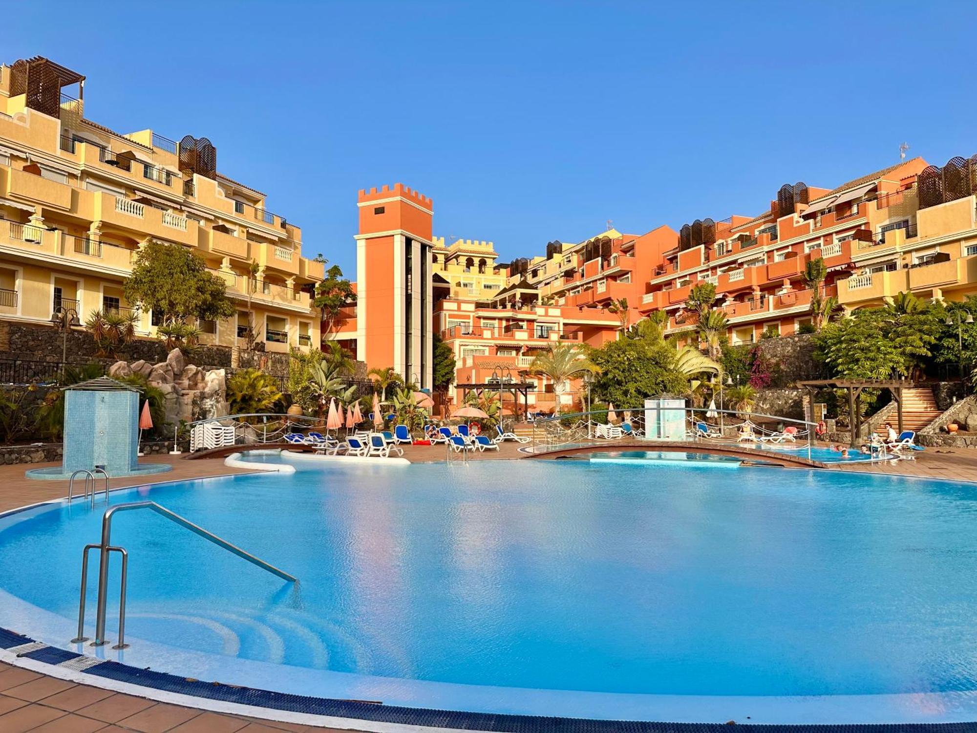 Sunny Apartment & Heated Pool Los Cristianos  Extérieur photo